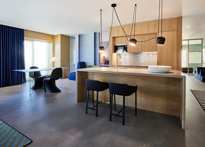 Kirk Suites