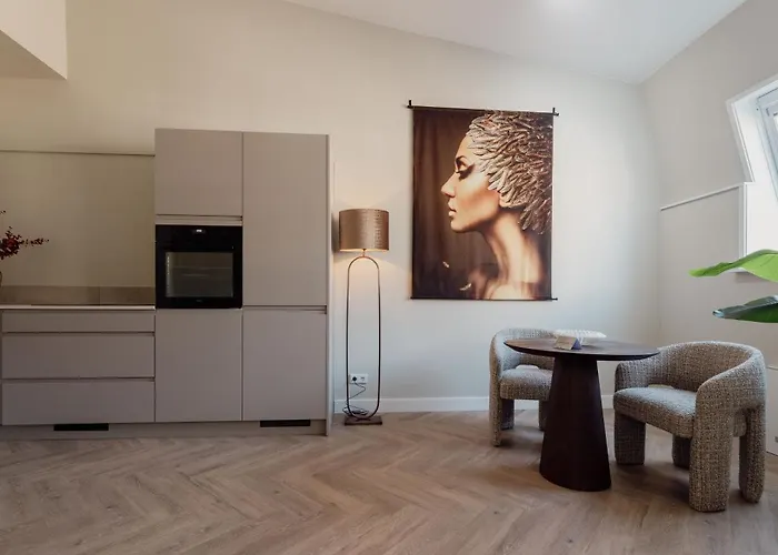 High End Apt 1Br City Center