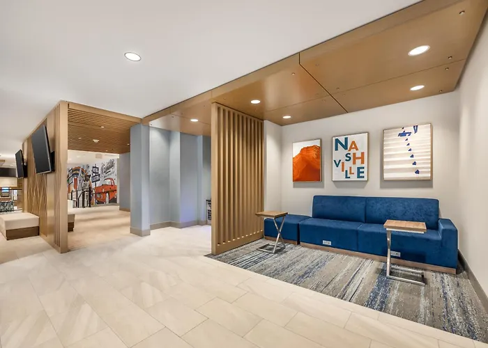 Holiday Inn Express & Suites Nashville West End - Univ Area By Ihg