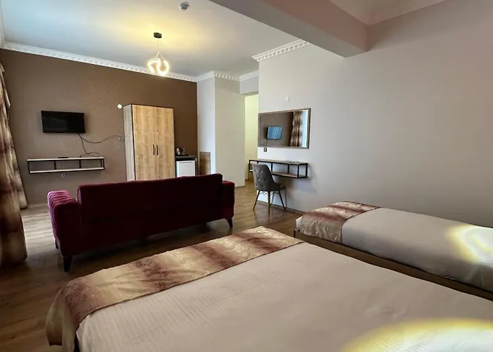 Van Orient Hotel