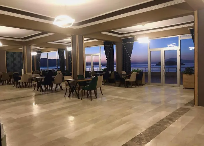 Van Orient Hotel