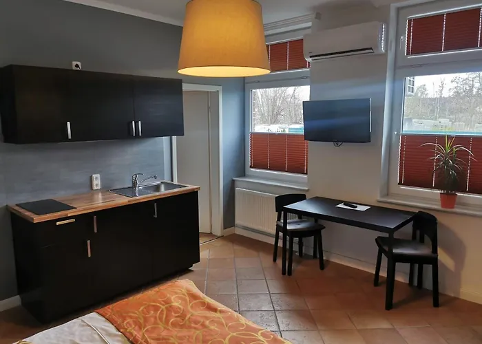 Unterwegs ins Apartmenthaus ehemalige Apartmenthaus Unterwegs