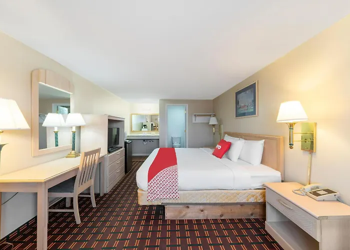 Oyo Hotel Starlite Seneca Falls