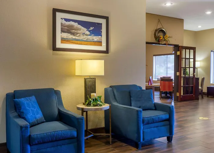 Comfort Inn & Suites Pittsburg Ks