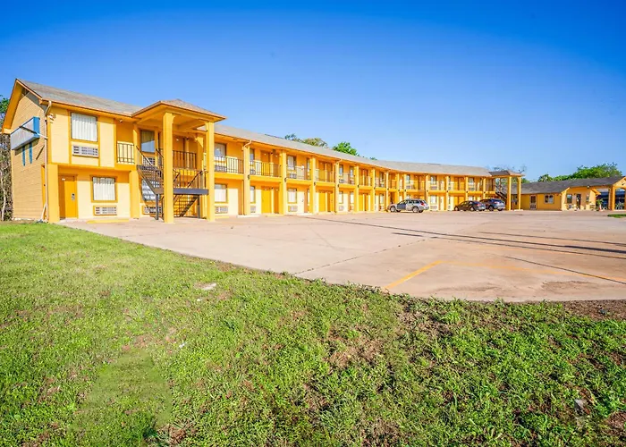 Regency Inn By Oyo Rockdale Tx