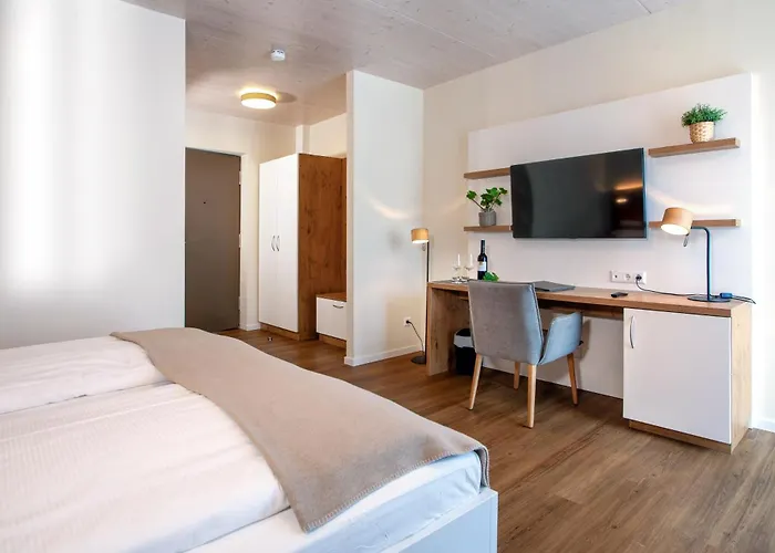 Landhotel Lutz UG
