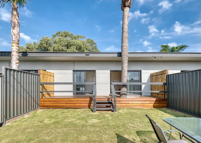 Inverloch Hotels