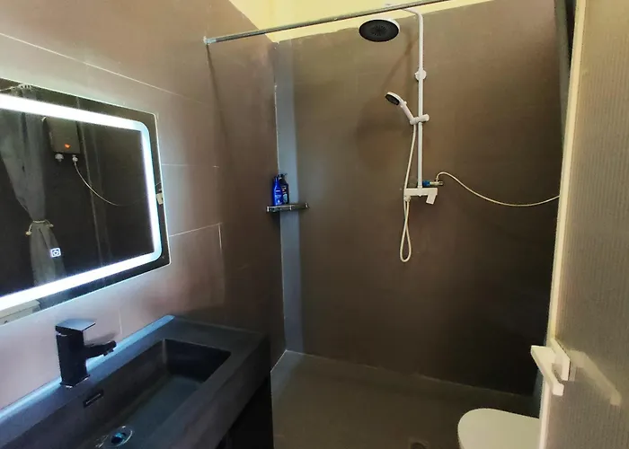 M Y Hotel