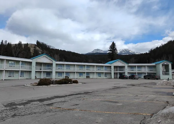 Ponderosa Motor Inn