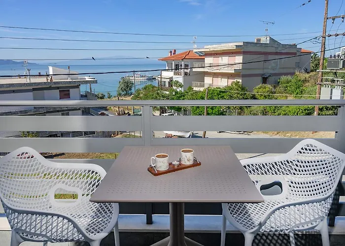 Hotels in Nea Roda