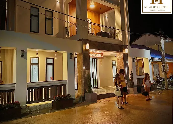 M'Pai Bay Hotel