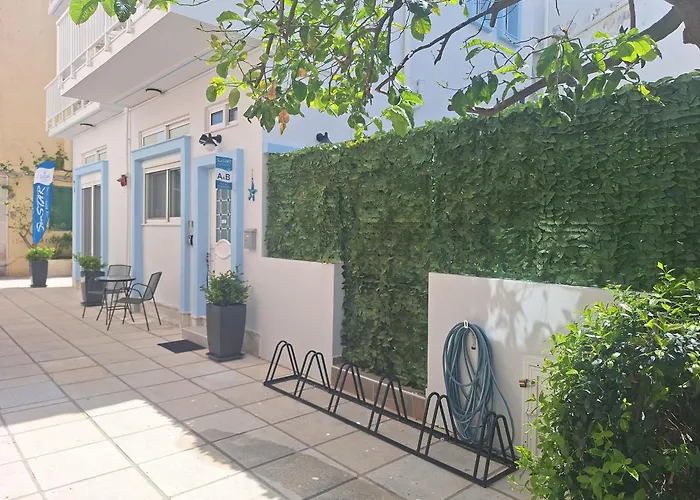 SeaSTAR Beach Apartments