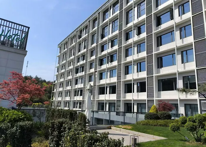 Green Season Hotel