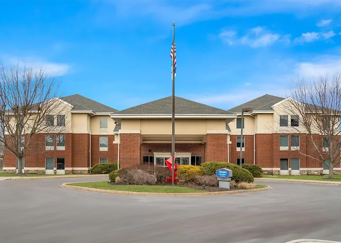 Hampton Inn & Suites Newtown