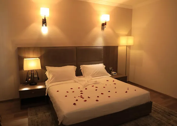 Th Bonroyal Hotel