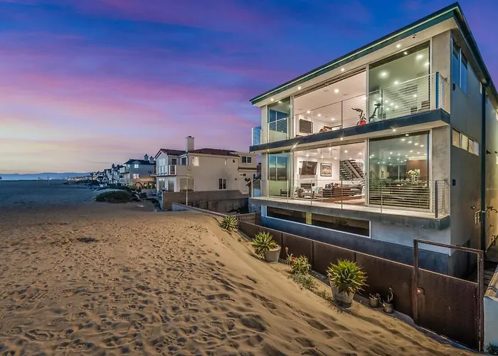 Modern Ocean Front Beach Home- 3 King Beds 3 Bedroom