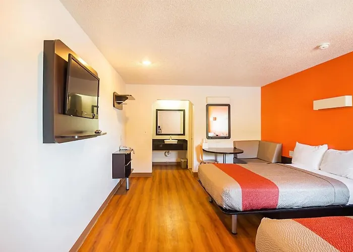 Economy Hotel Kansas City