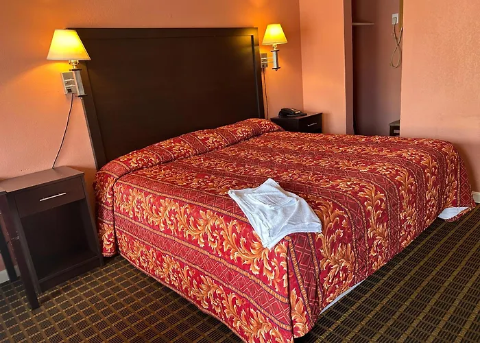 Queen Elizabeth Motel