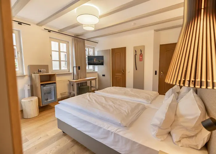 Hotels in Birkweiler
