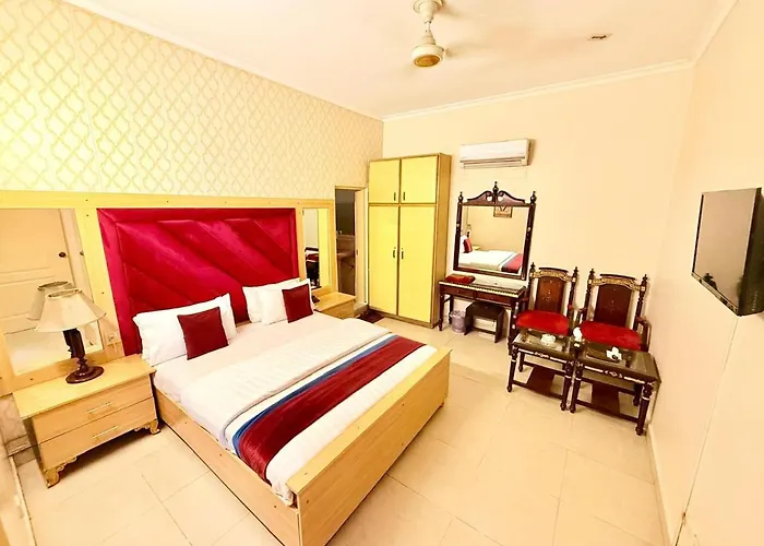 New Pakeeza Hotel