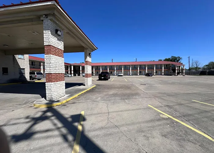 Cameron Inn And Suites