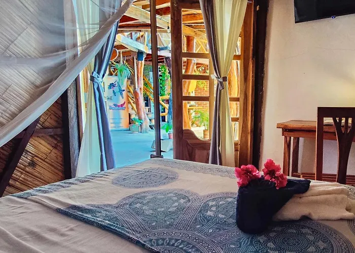 Canoa Beach hotels