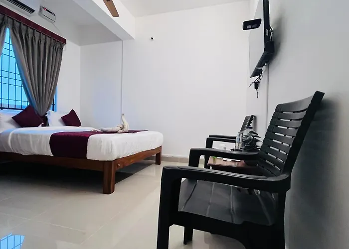 The Plaza, Very Close To Indira Gandhi Square, Near Sri Kamatchi Hotel, 100 Feet Road, Pondicherry - Bmc