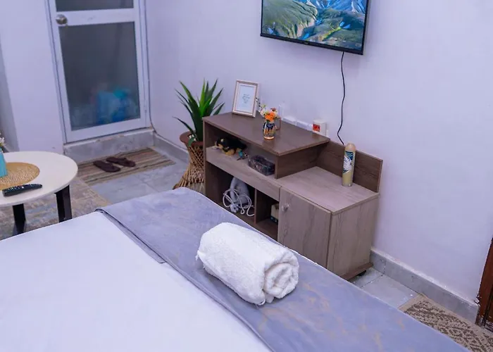 Affordable Modern Studio With Wifi Netflix In Bamburi Mtambo Near Beach & Town