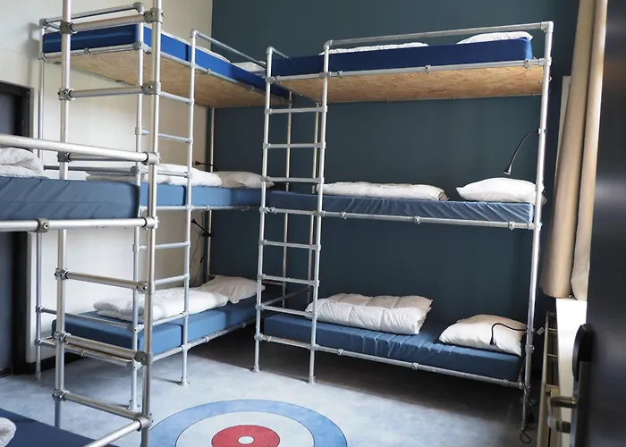 Hostel Roots