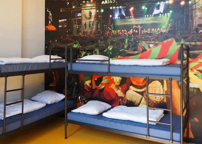 Hostel Roots