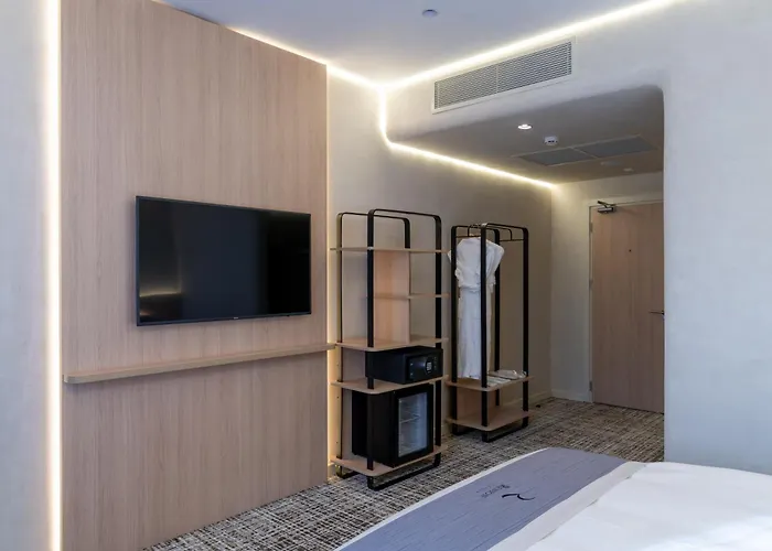 Renion City Hotel