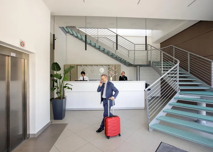Simon Hotel Aprilia