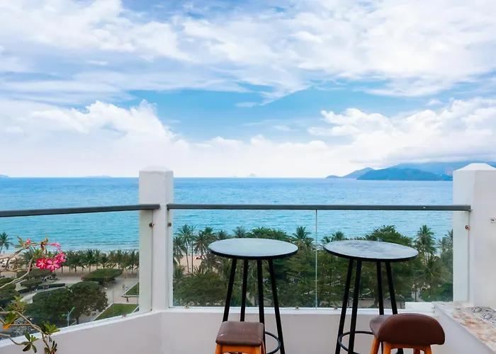 Azura Gold Hotel&Apartment