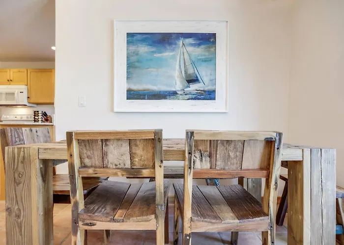Family Retreat At The Beach - Direct Oceanfront!