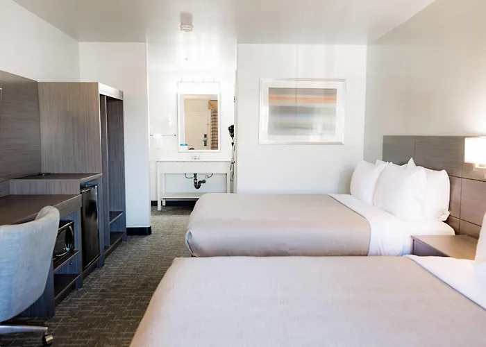 Quality Inn & Suites Lathrop