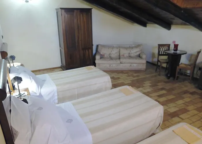 Hotels in Altomonte