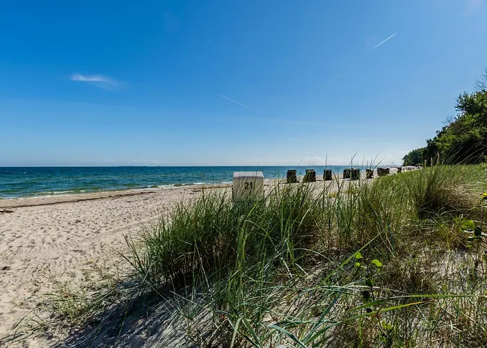 Strandtraum Lobbe Fewo 20 bis 4 Personen, auf Anfrage mit Strandkorb