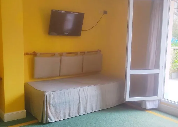 Habitacion Triple Con Banera Y Terraza Hotel Suite Miono
