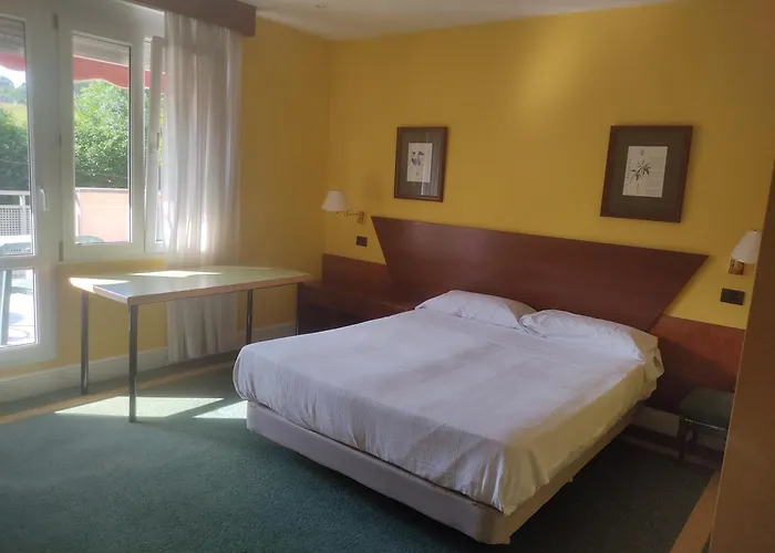 Habitacion Triple Con Banera Y Terraza Hotel Suite Miono