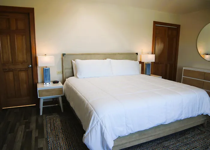 Pony Island Inn