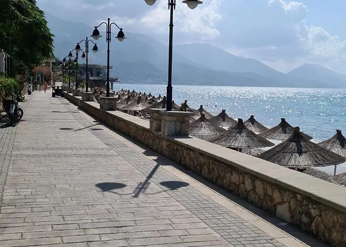 Summer Rooms