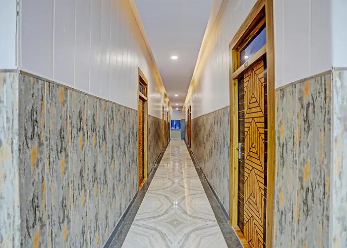 Hotel Moongaze Inn
