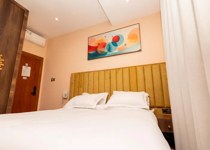 Hotel Saraya