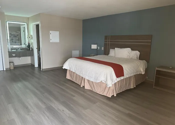 Deluxe Inn Palacios