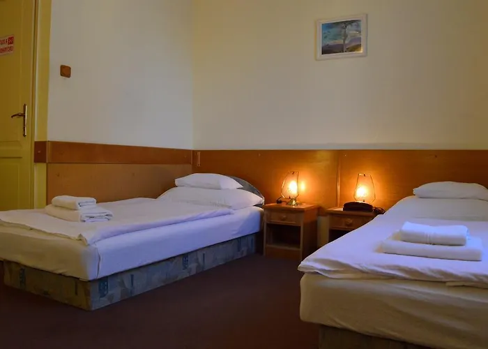 Apollo Szallas