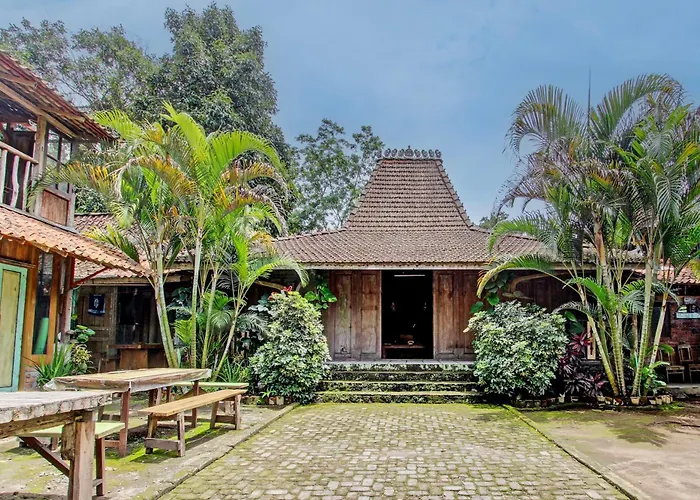 Hotel O Omah Baturan Syariah