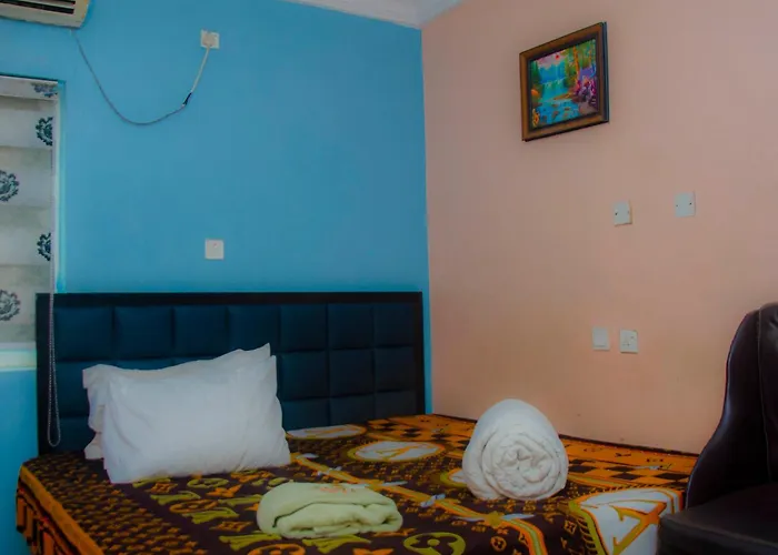 Grand Park Hotel And Suites