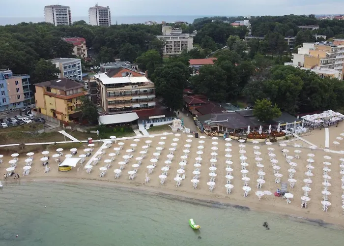 Family Hotel Teos
