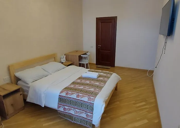 Kenut Hostel