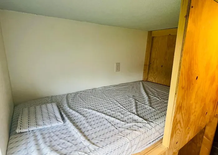 Alaska Backpacker Hostel